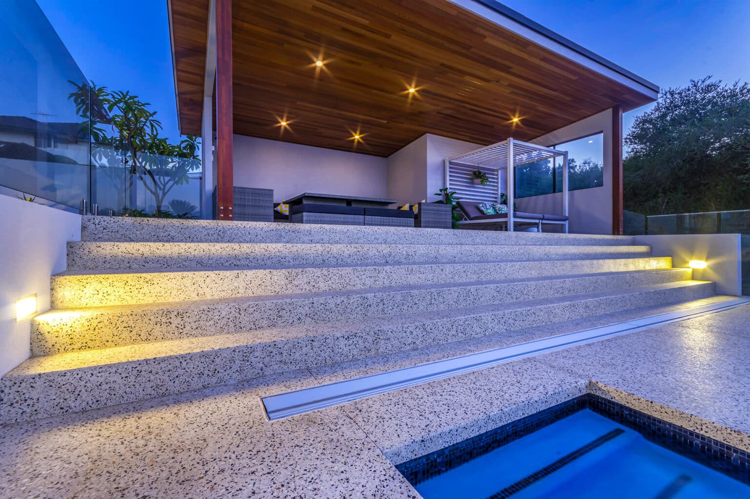 Seamless Concrete Pool Edge Concrete Contractor Perth